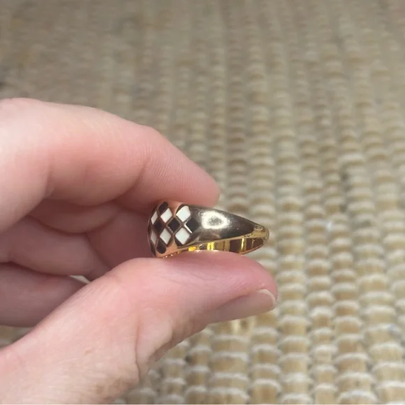 Black and White Checkered Enamel Dome Gold Tone Costume Fashion Ring Size 8 - Picture 6 of 7